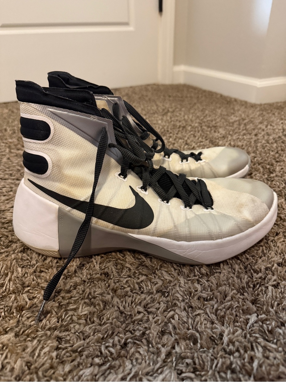 Nike 2015 Hyperdunk Basketball Shoes in White, Gray, Black, 9.5